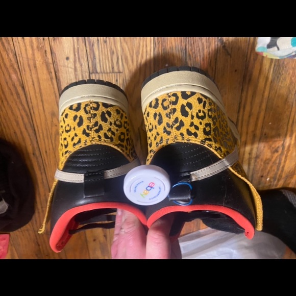 Nike high top leopard printed with red size 7 sneakers.. - Picture 4 of 5